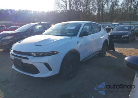 2024 Dodge Hornet R/T from USA, damaged, VIN ZACPDFCW2R3A30430